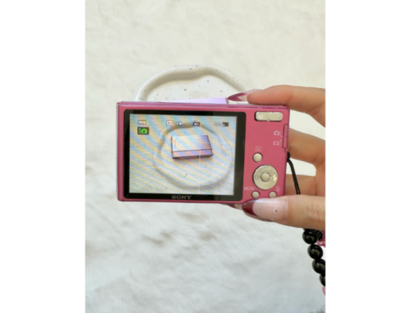 Sony Pink Cybershot DSC-W320 digital camera - Image 4